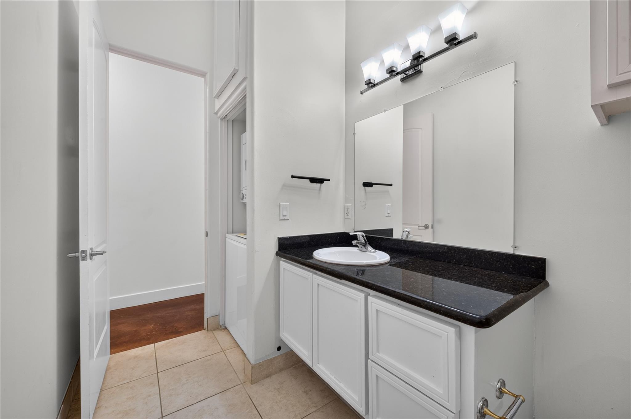 5801 Winsome Lane # 305