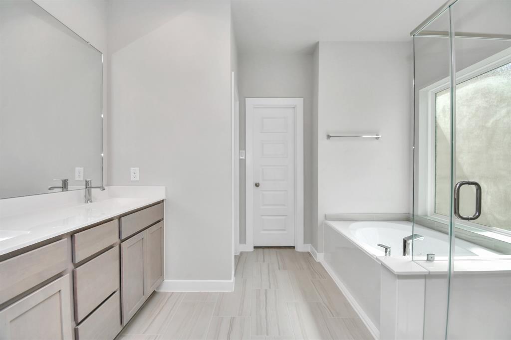 19707 Isola Breeze Drive