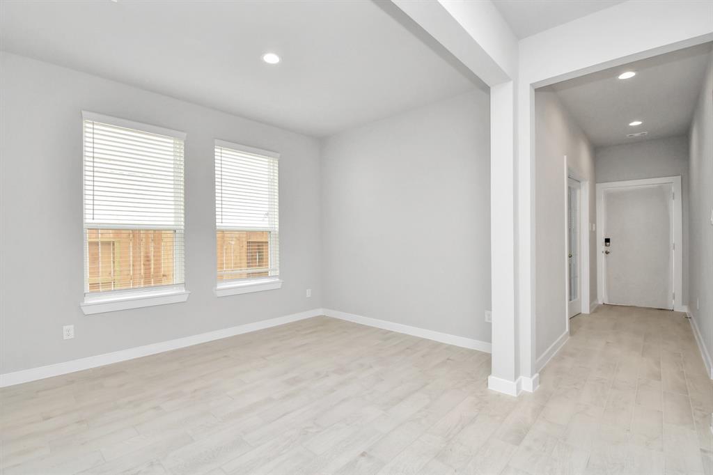 19707 Isola Breeze Drive