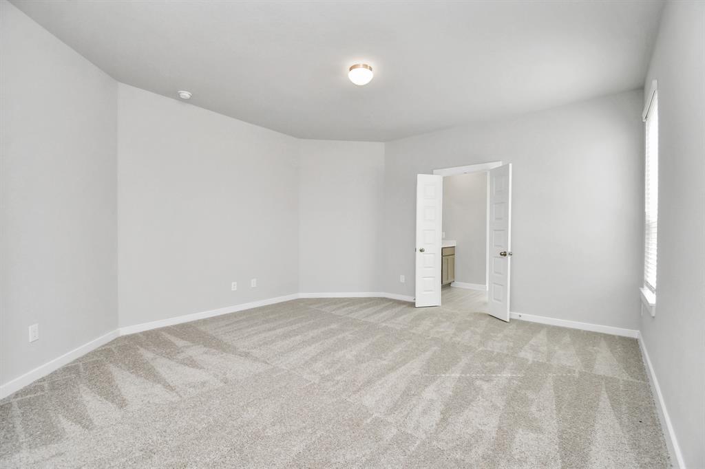 19707 Isola Breeze Drive