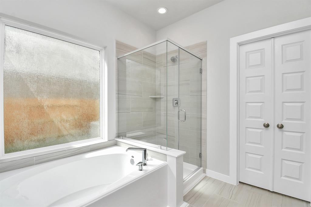 19707 Isola Breeze Drive