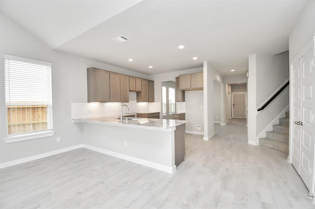 19707 Isola Breeze Drive