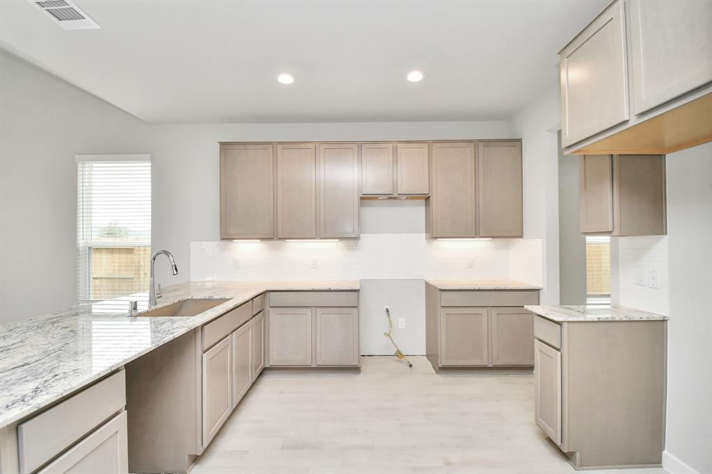 19707 Isola Breeze Drive