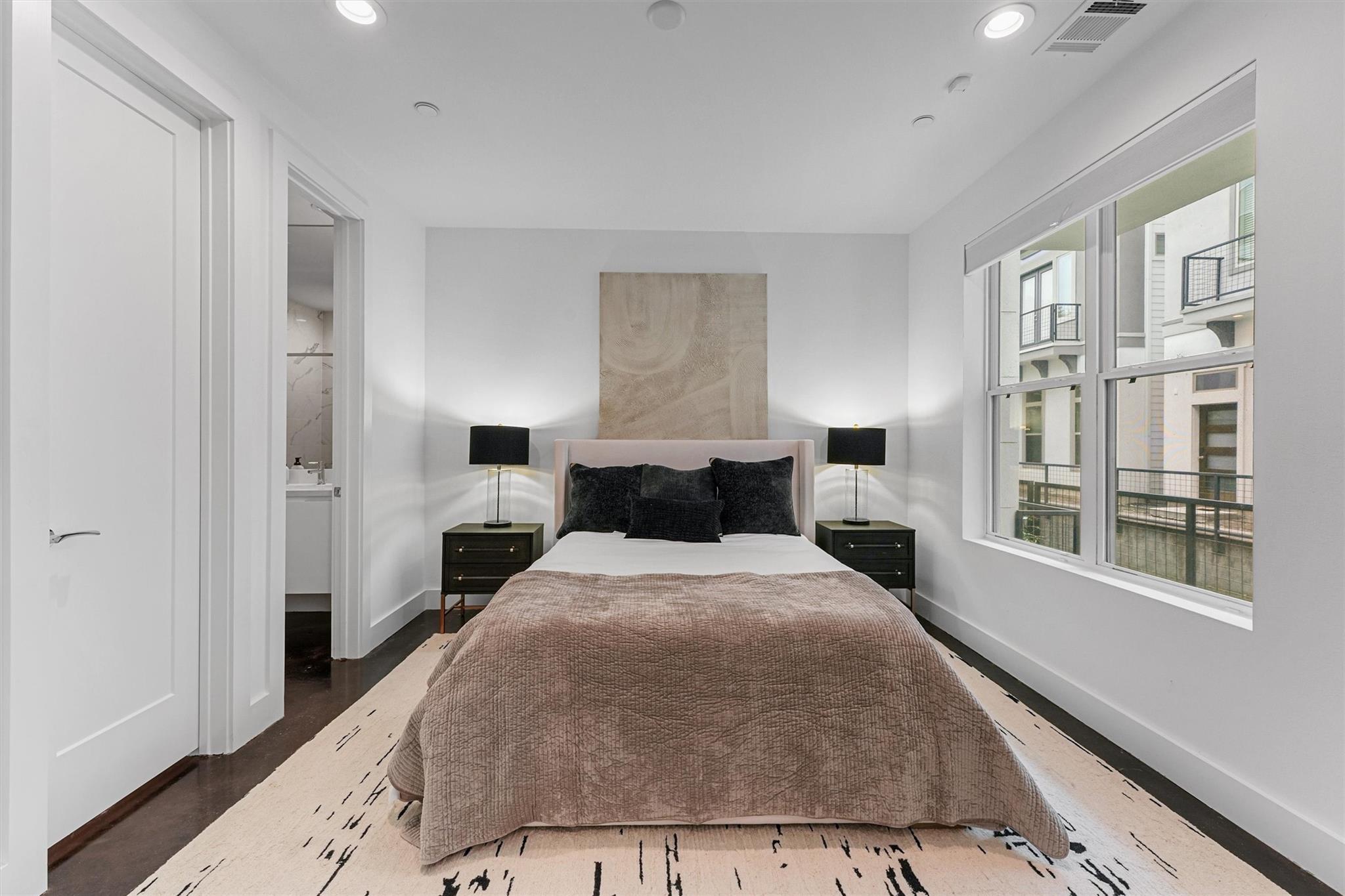 5854 E Post Oak Lane