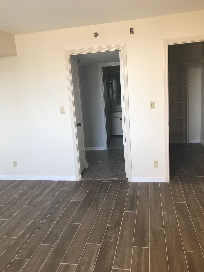 3525 Sage Road # 411