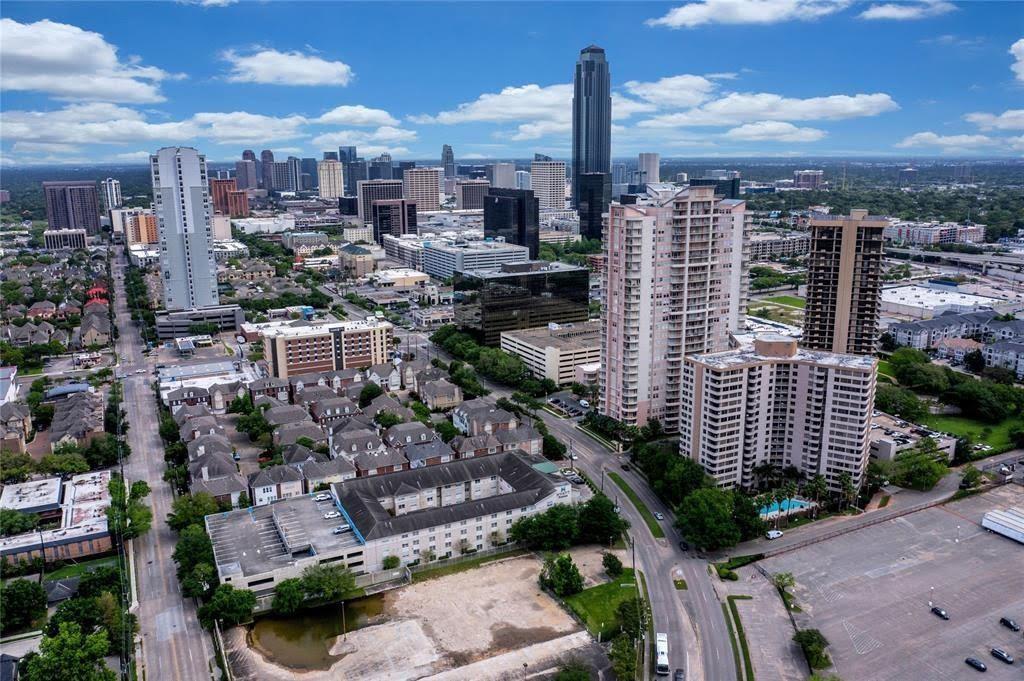 3525 Sage Road # 411