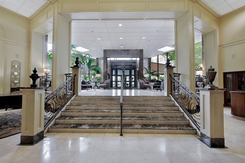 3525 Sage Road # 411