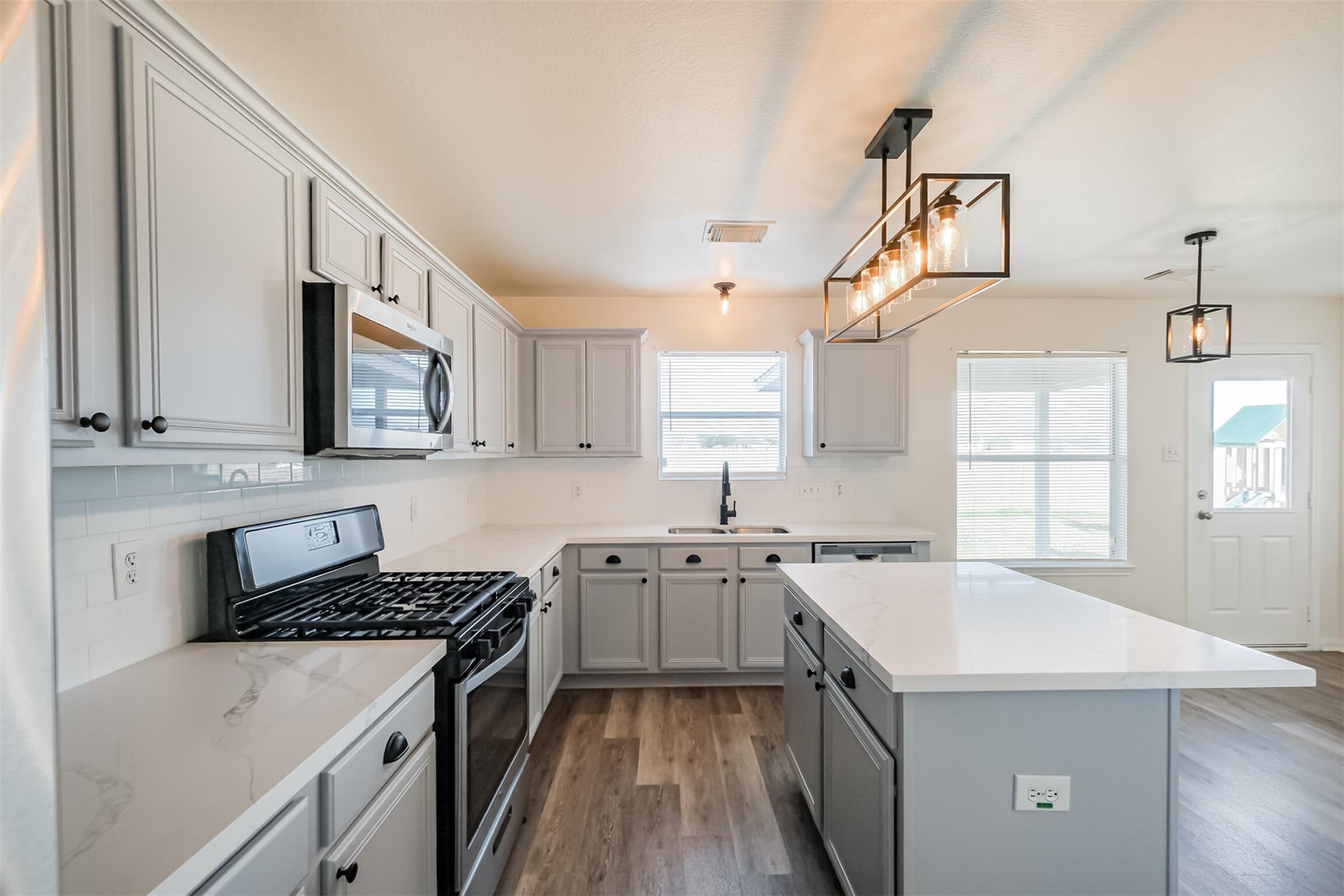 2030 Vanderwilt Lane