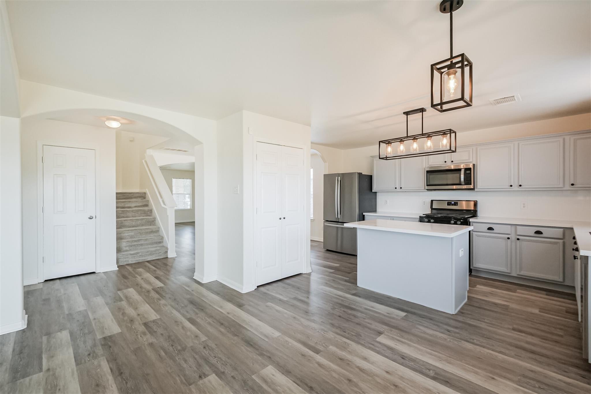 2030 Vanderwilt Lane