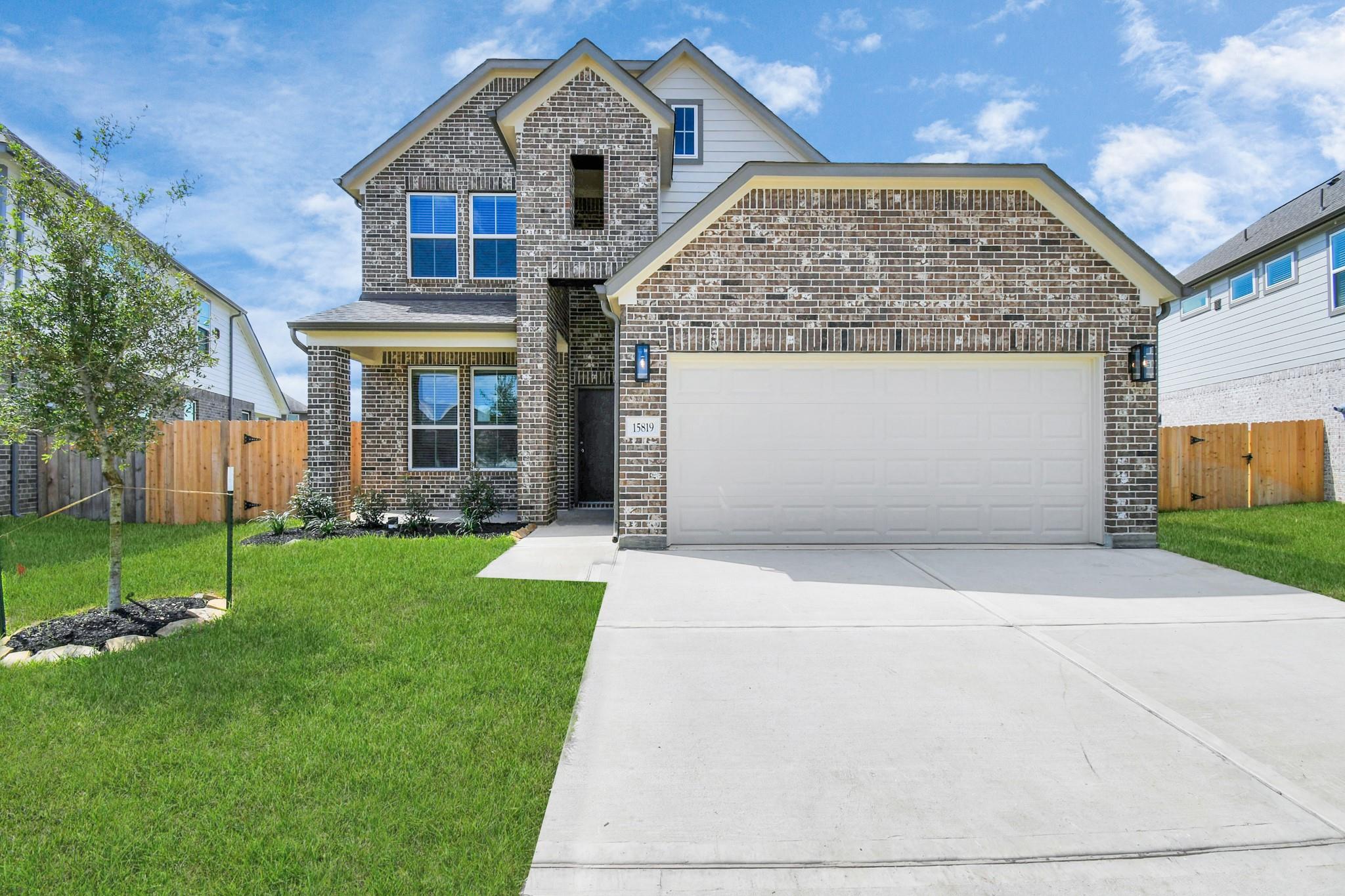 15819 Walnut Leaf Lane