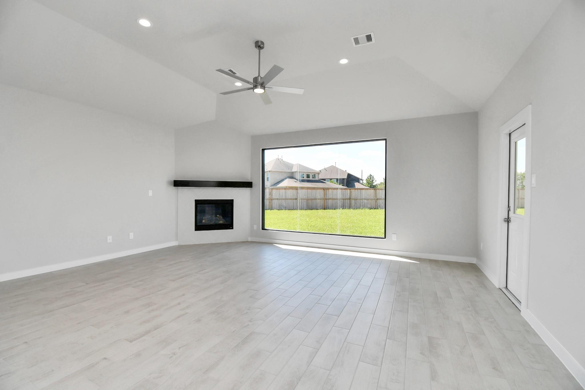 15819 Walnut Leaf Lane