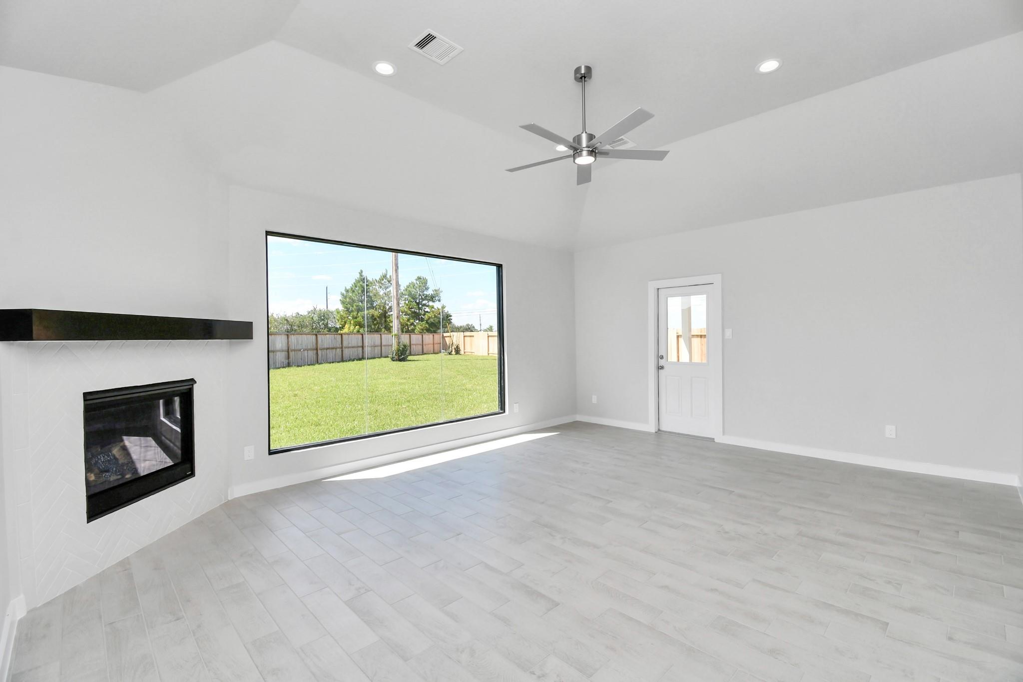 15819 Walnut Leaf Lane