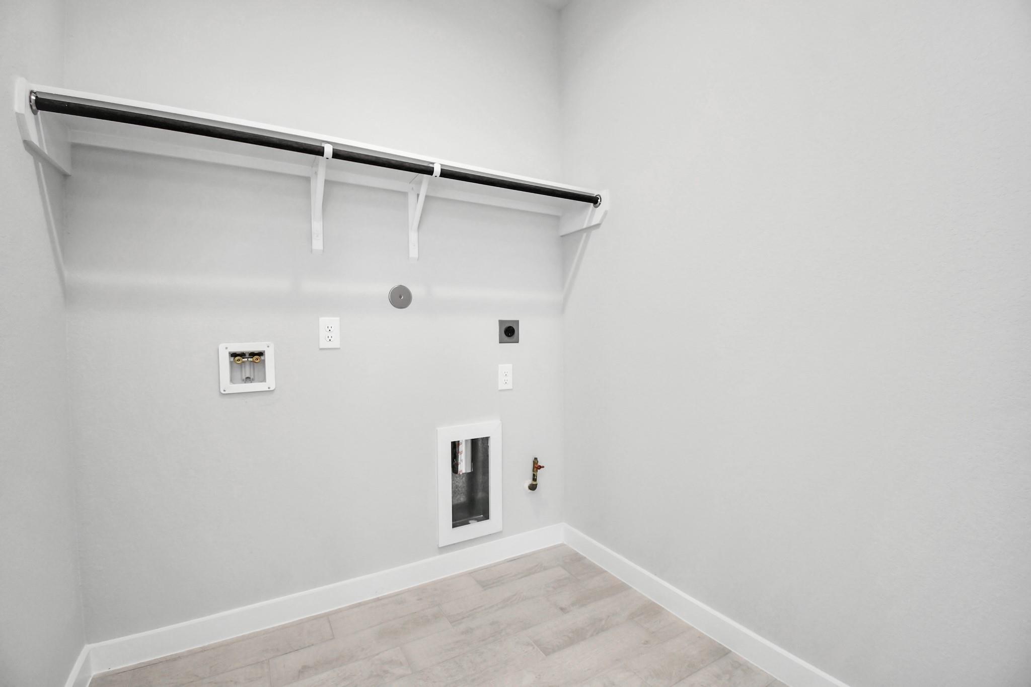 15819 Walnut Leaf Lane