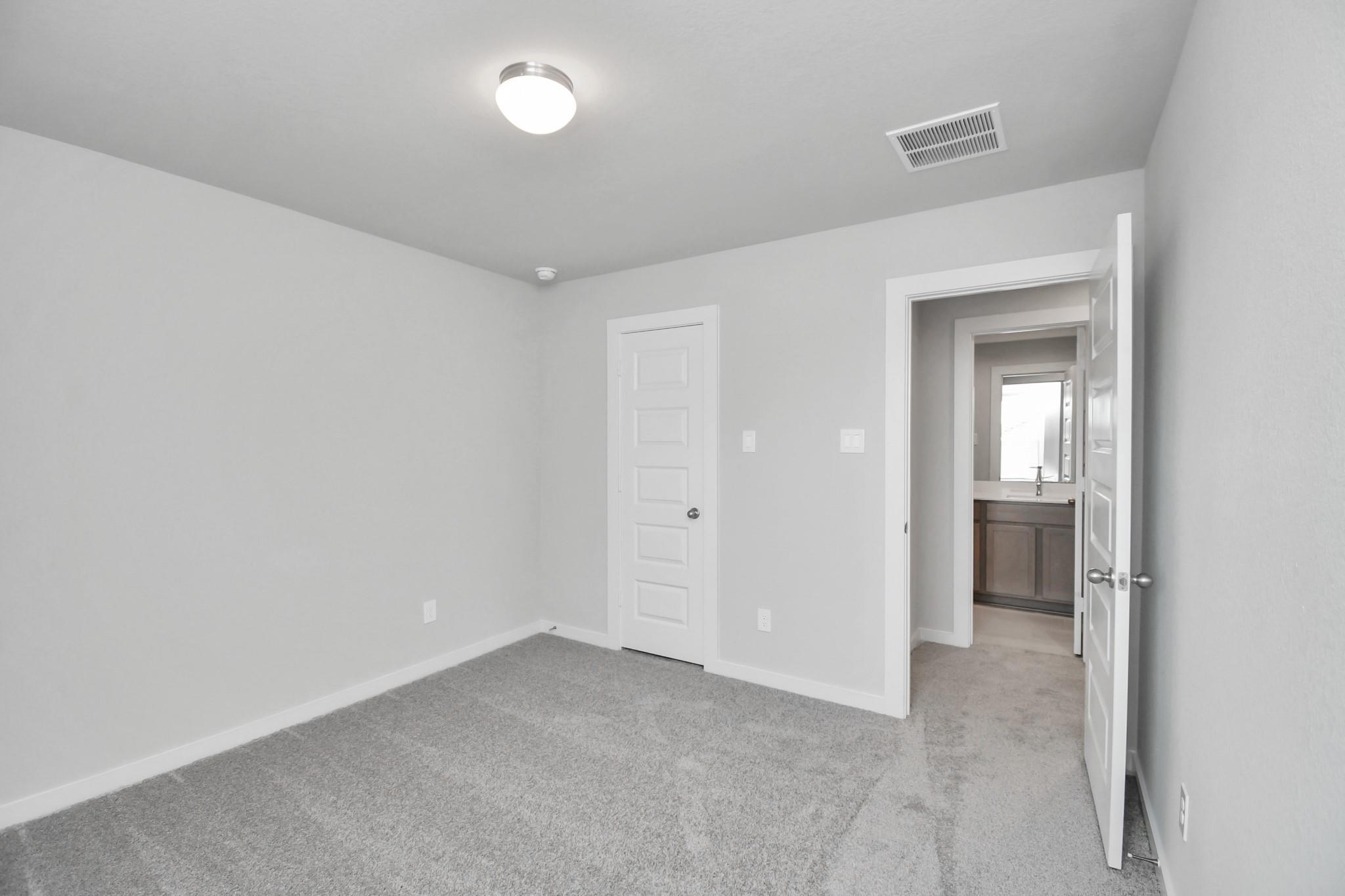 15819 Walnut Leaf Lane