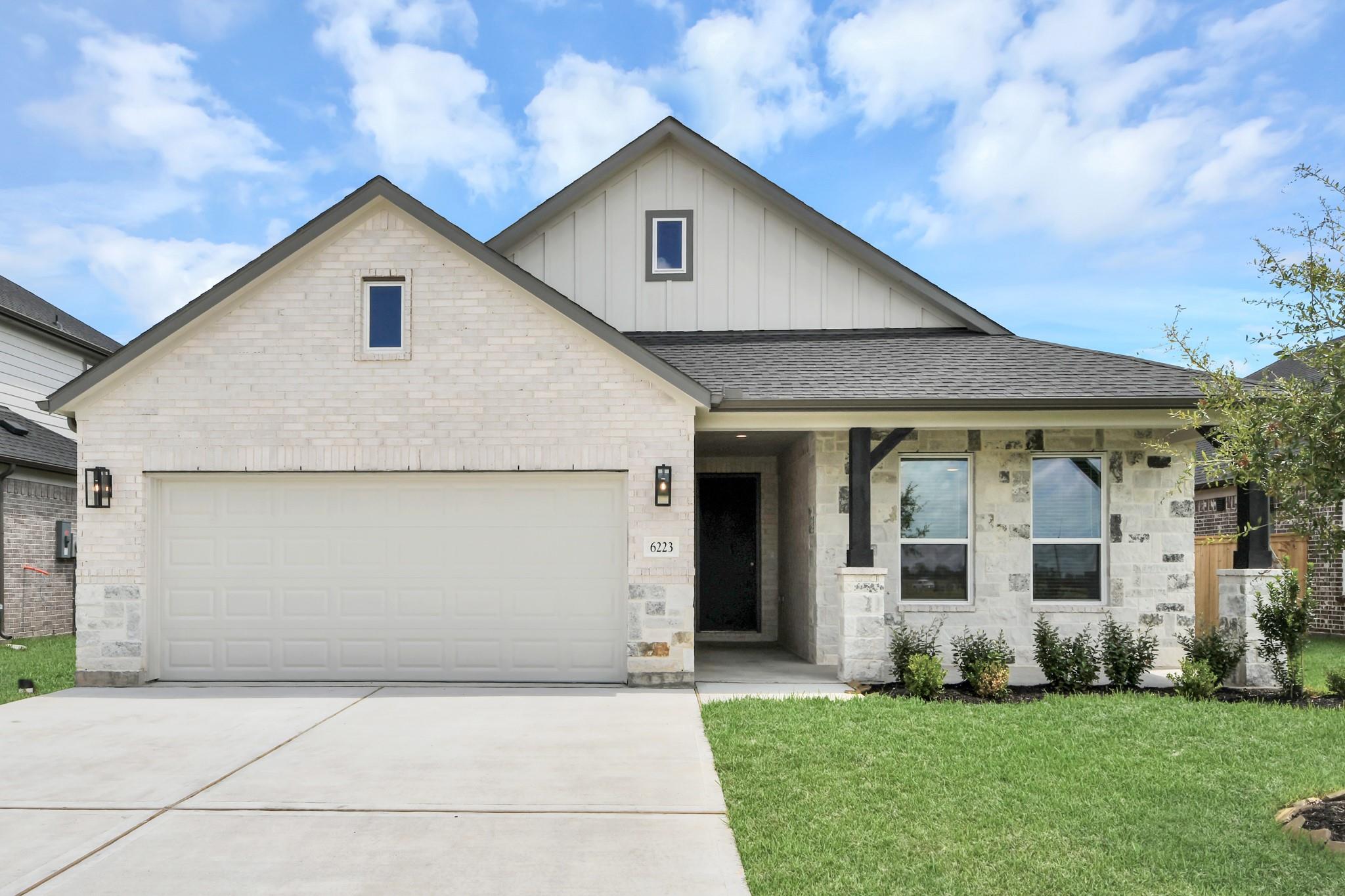 6223 Vista View Lane