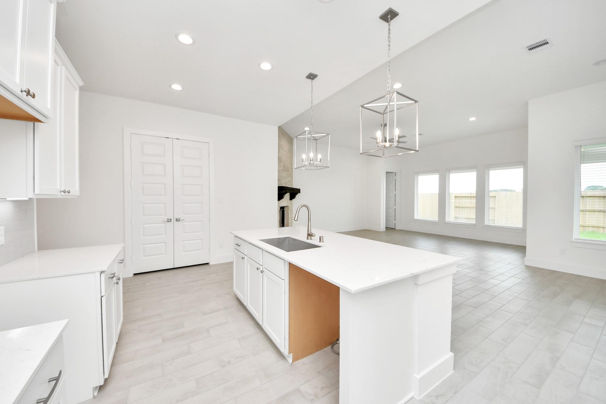 6223 Vista View Lane