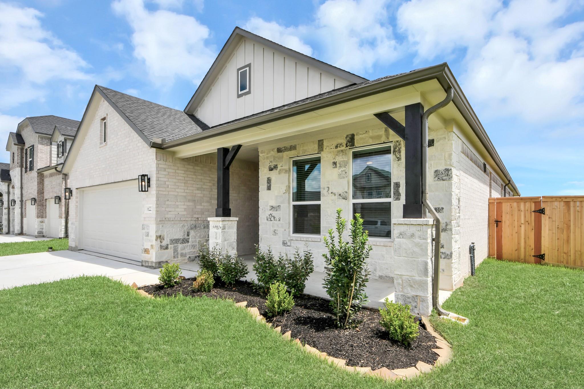 6223 Vista View Lane