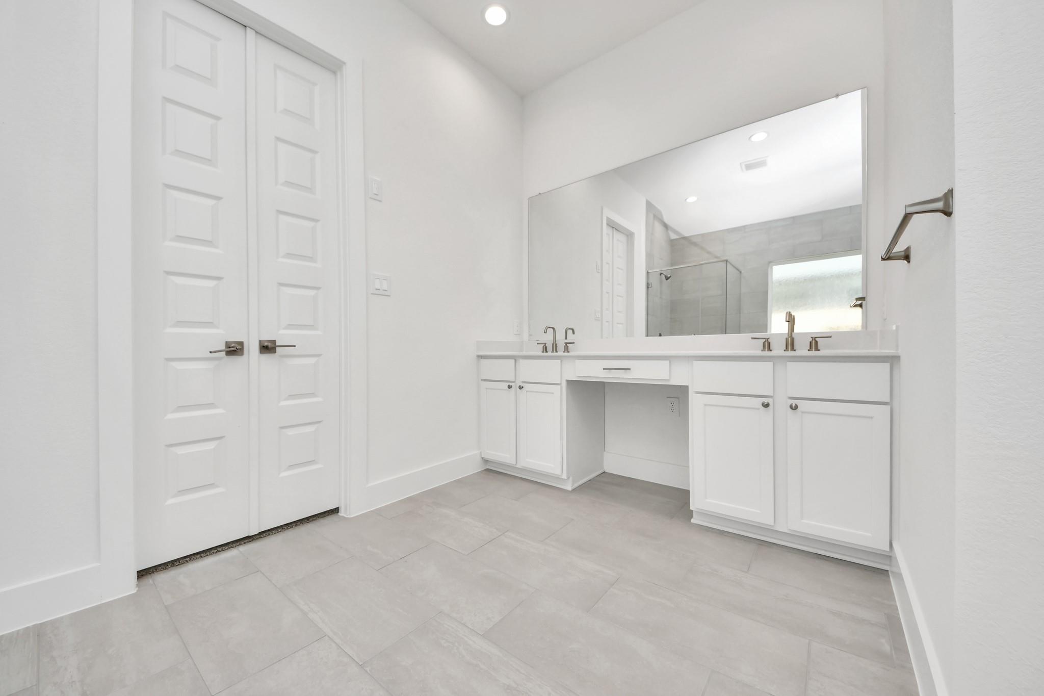 6223 Vista View Lane
