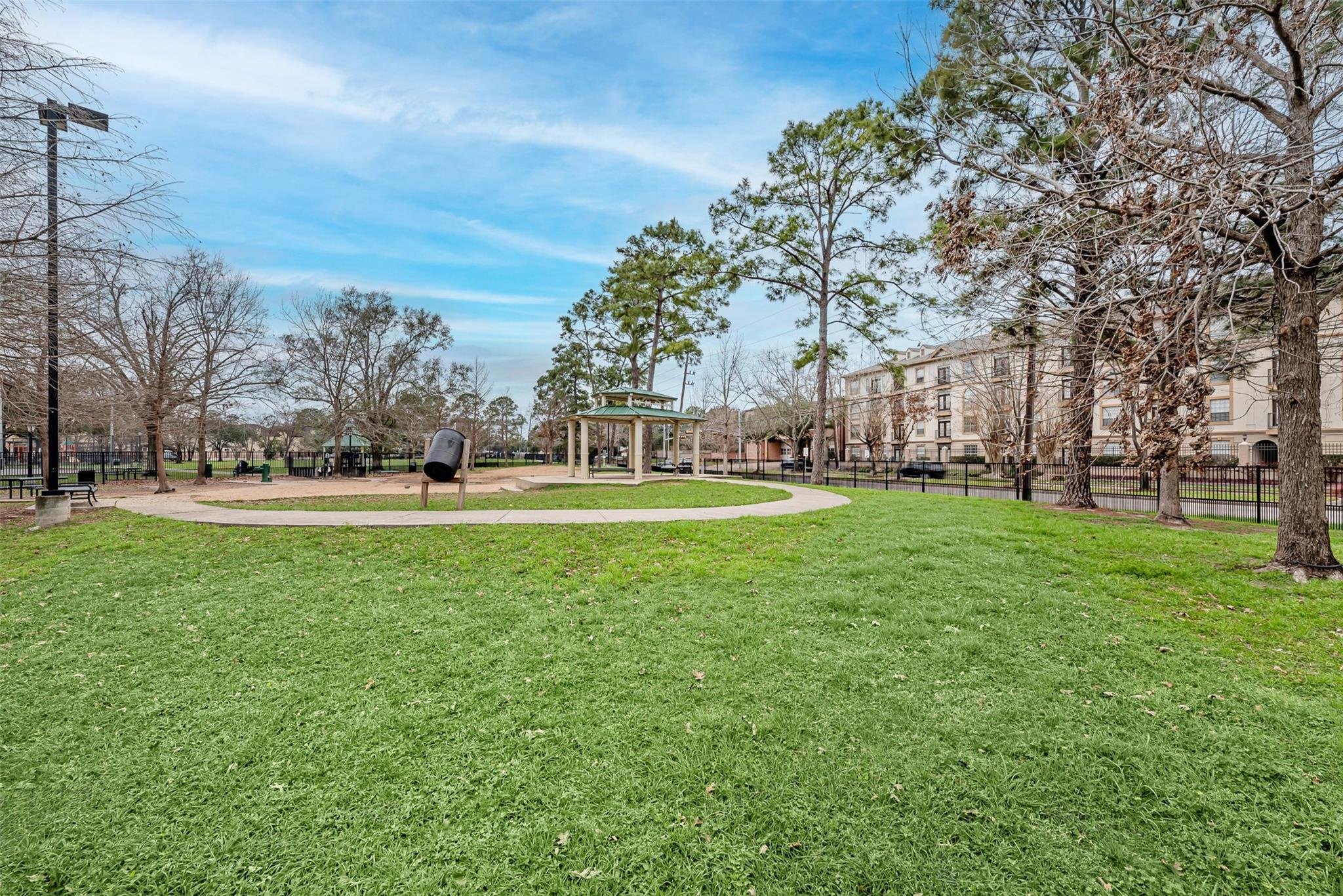 661 Bering Drive # 404