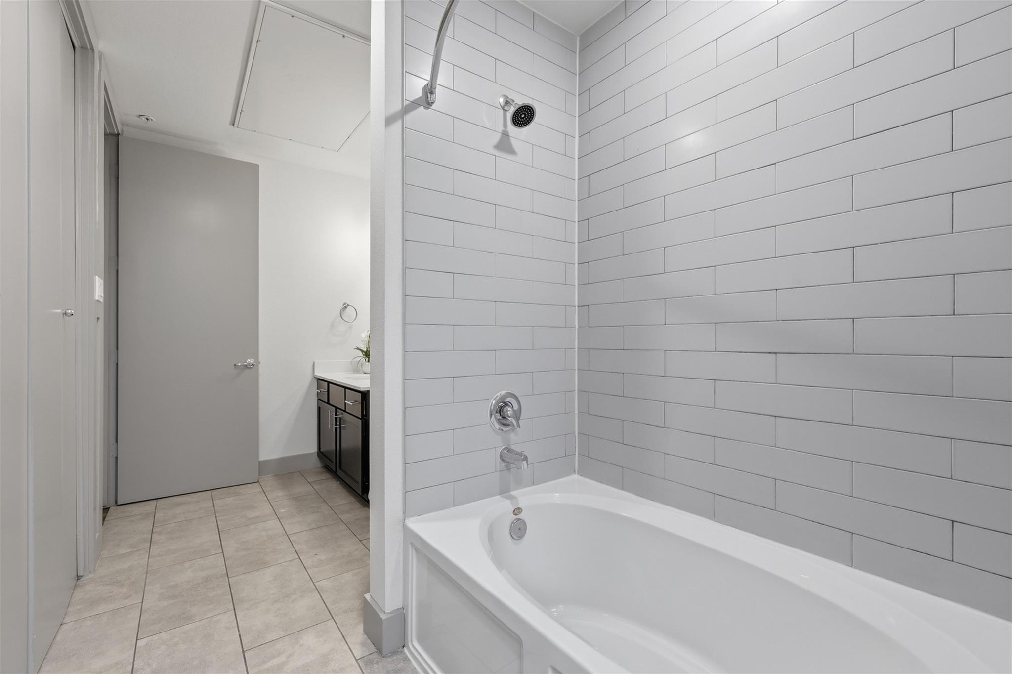 4509 Mount Vernon Street # 8