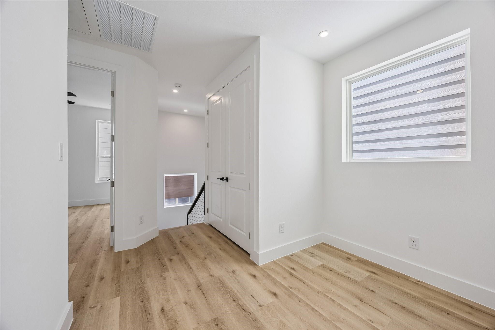 1034 W 17th St Street # B