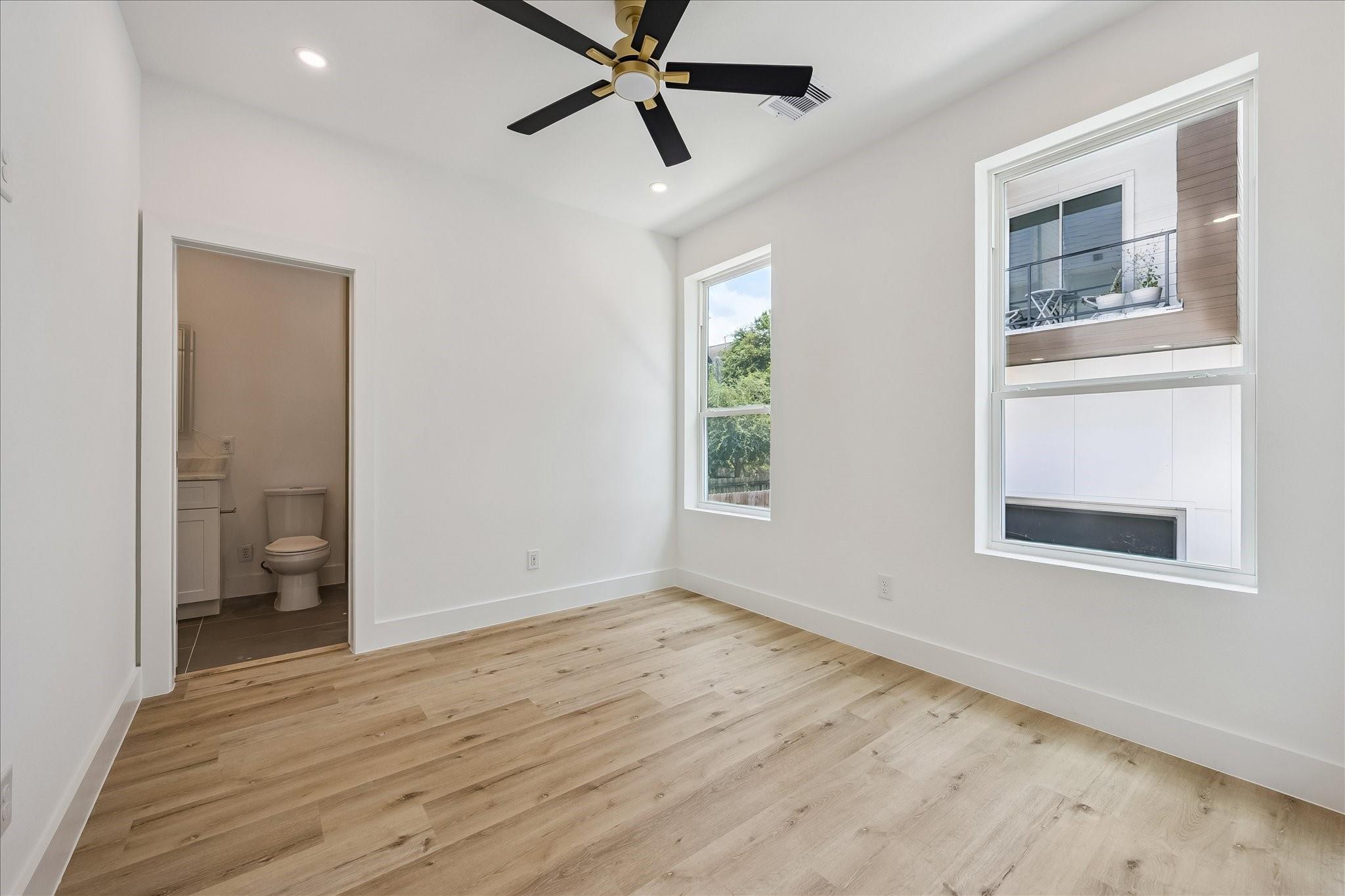 1034 W 17th St Street # B