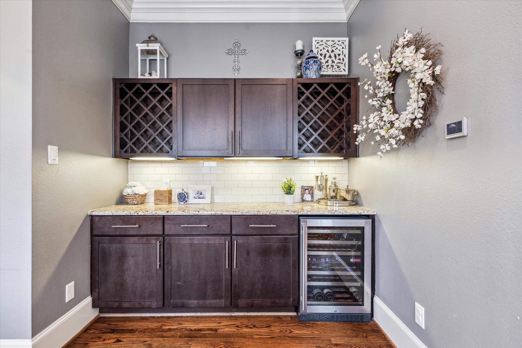 830 W 17th Street # B