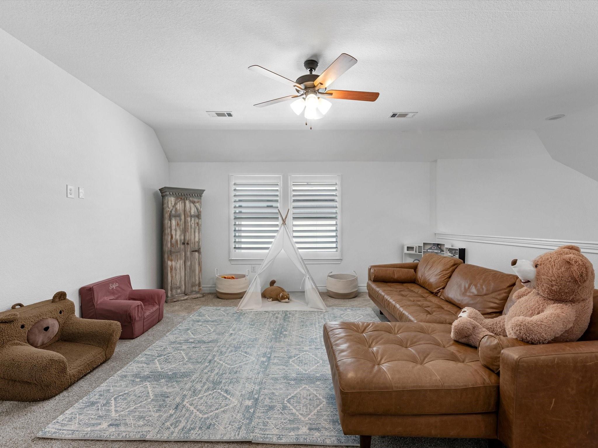 7310 Kingbird Cove Court