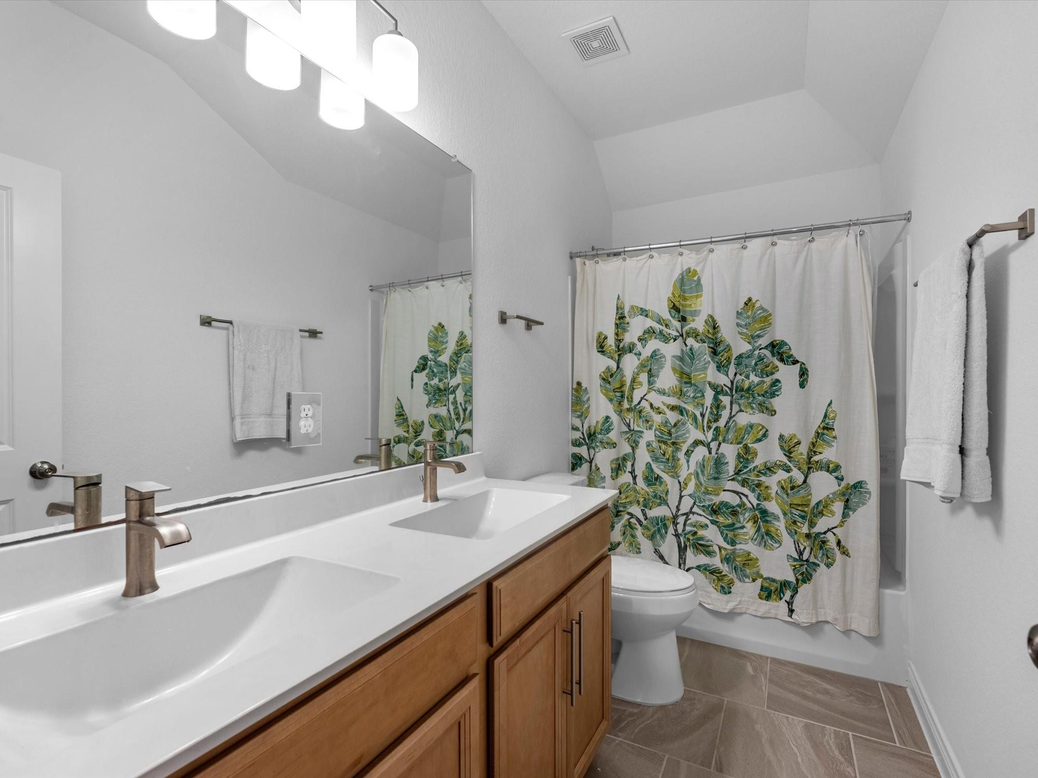 7310 Kingbird Cove Court