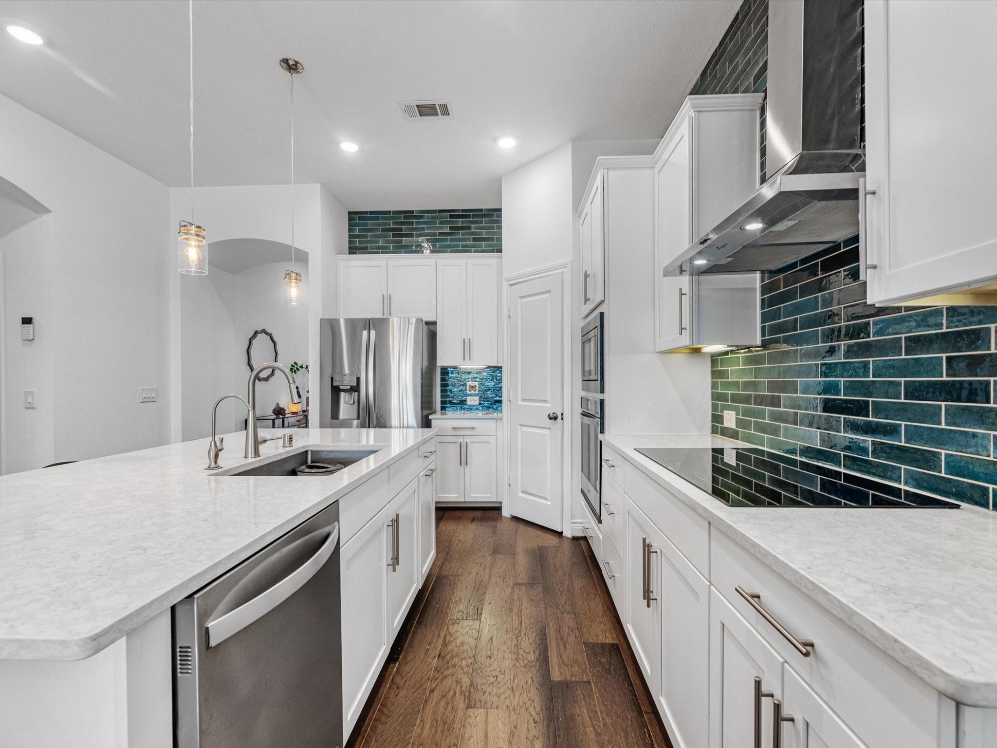 7310 Kingbird Cove Court