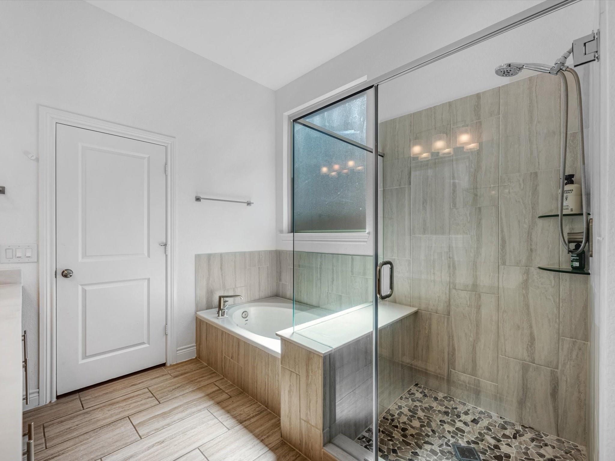 7310 Kingbird Cove Court