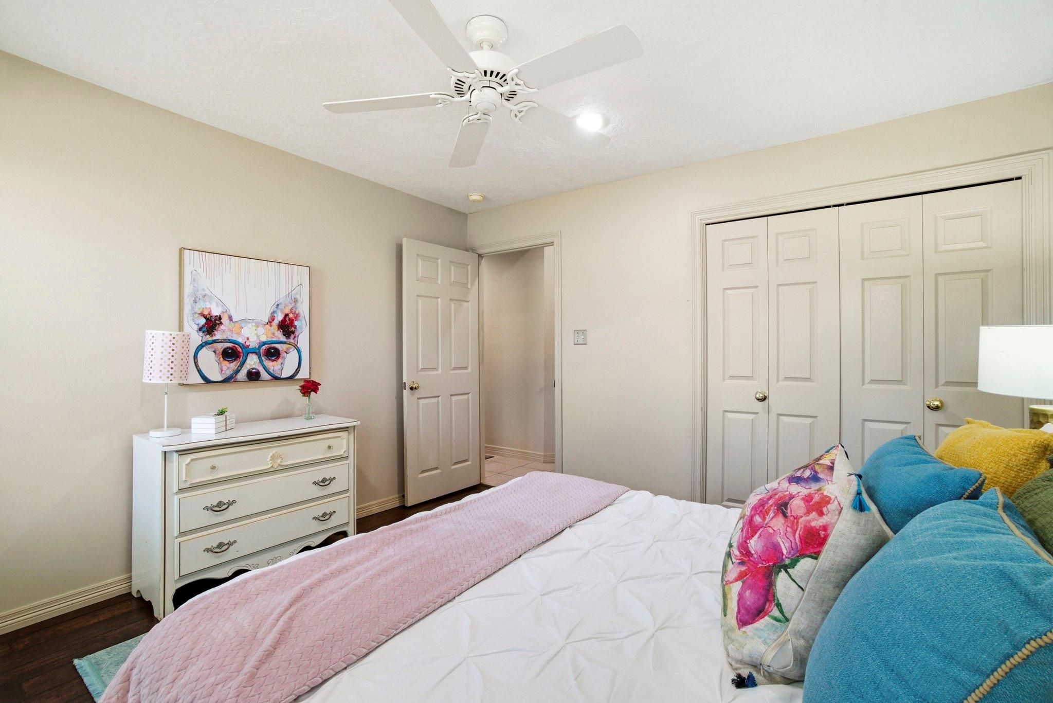 12807 Oak Village Drive