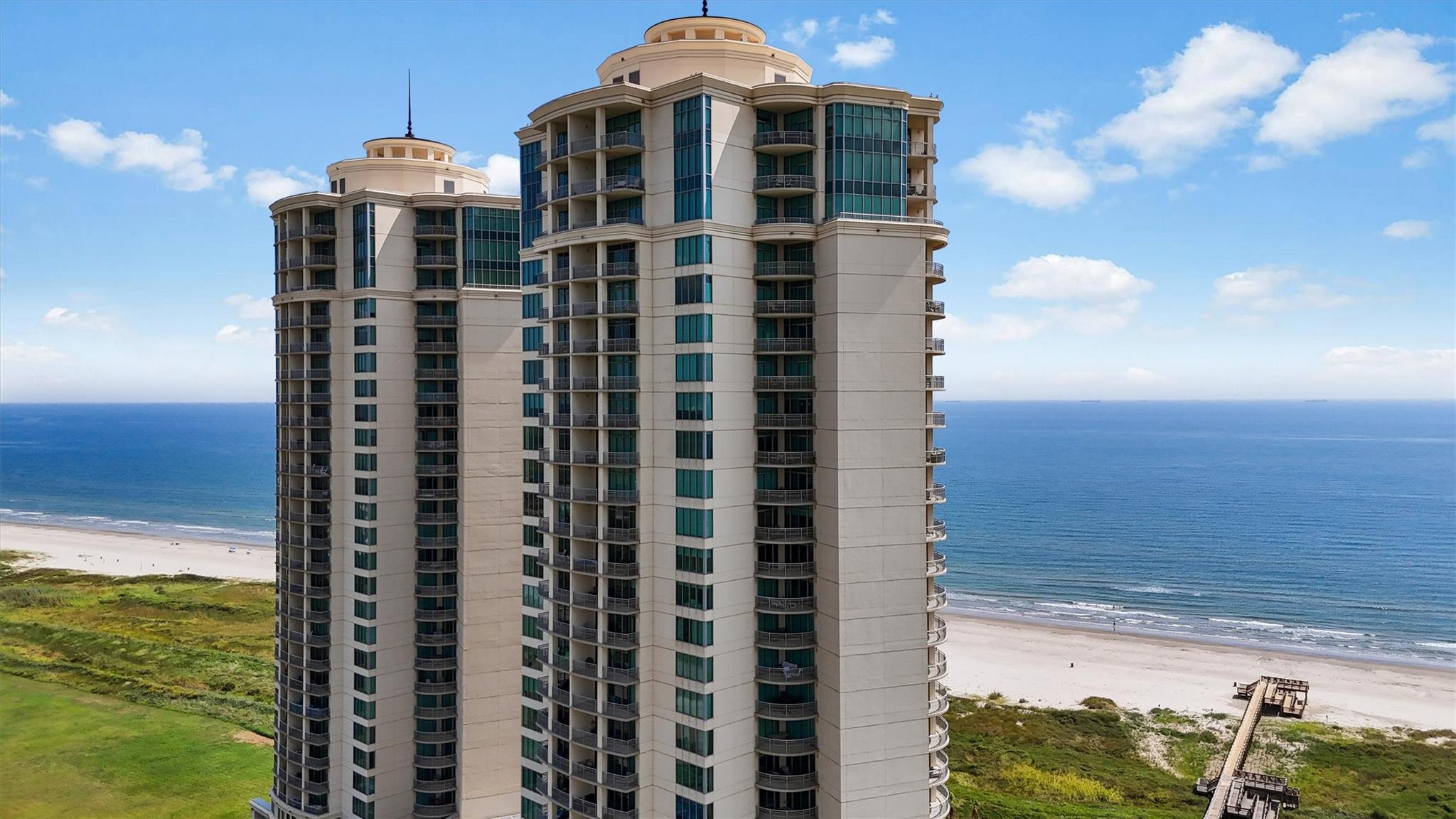 801 E Beach Drive Unit: TW2008