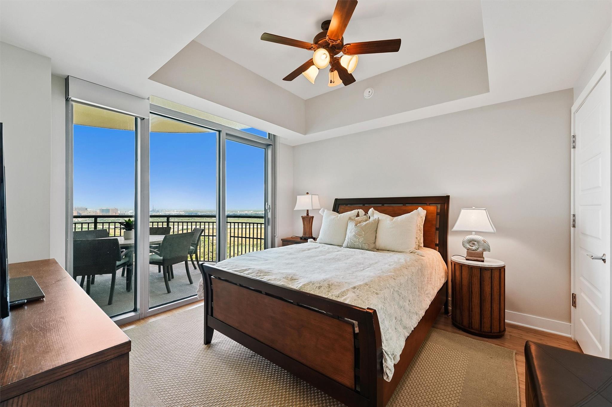 801 E Beach Drive Unit: TW2008