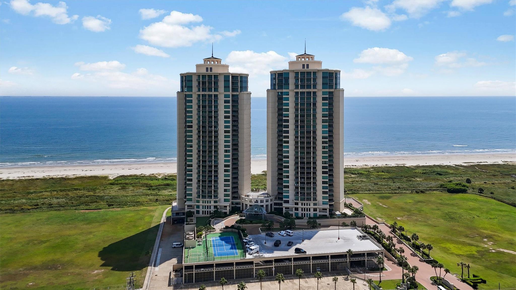 801 E Beach Drive Unit: TW2008
