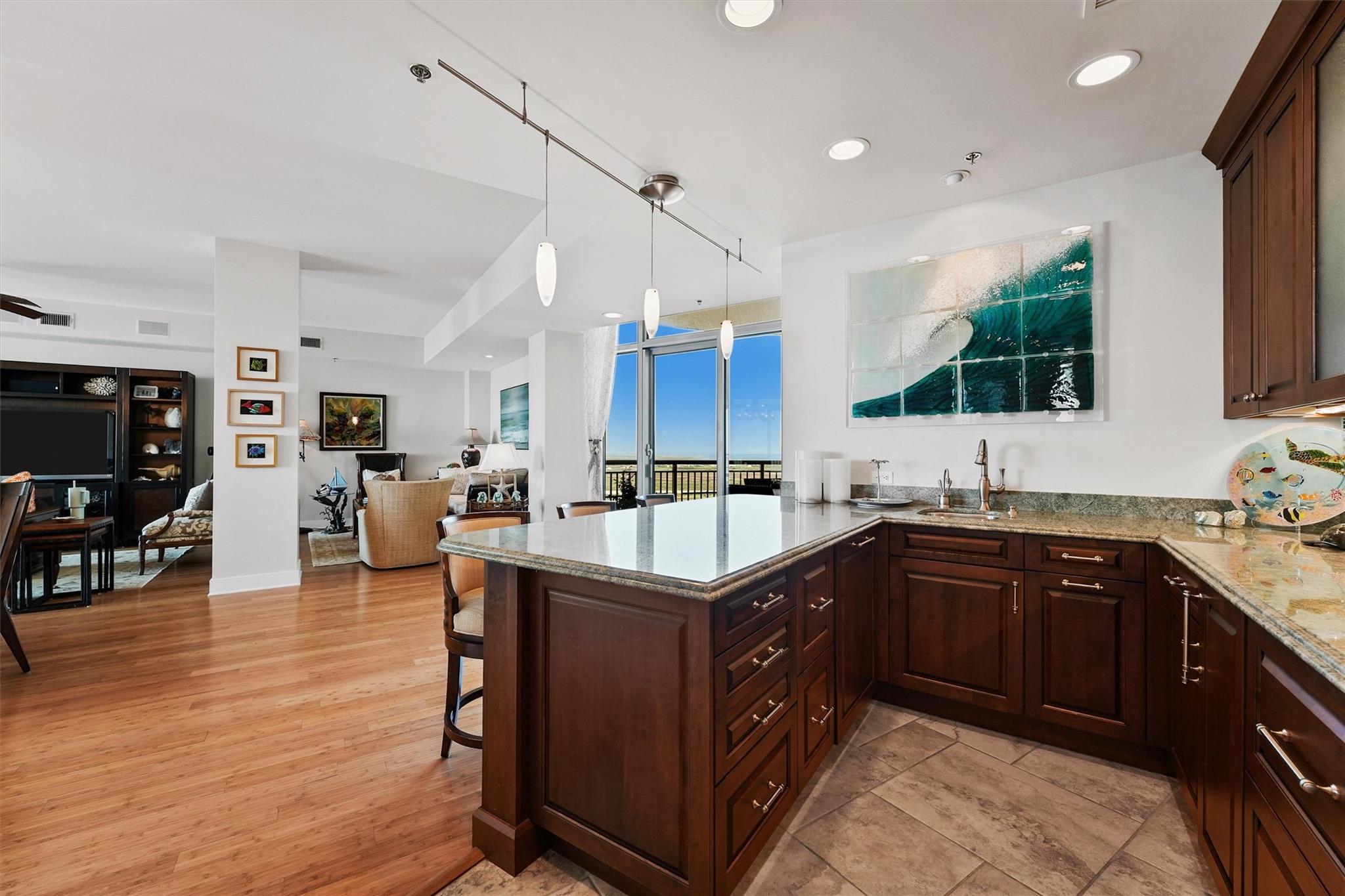 801 E Beach Drive Unit: TW2008