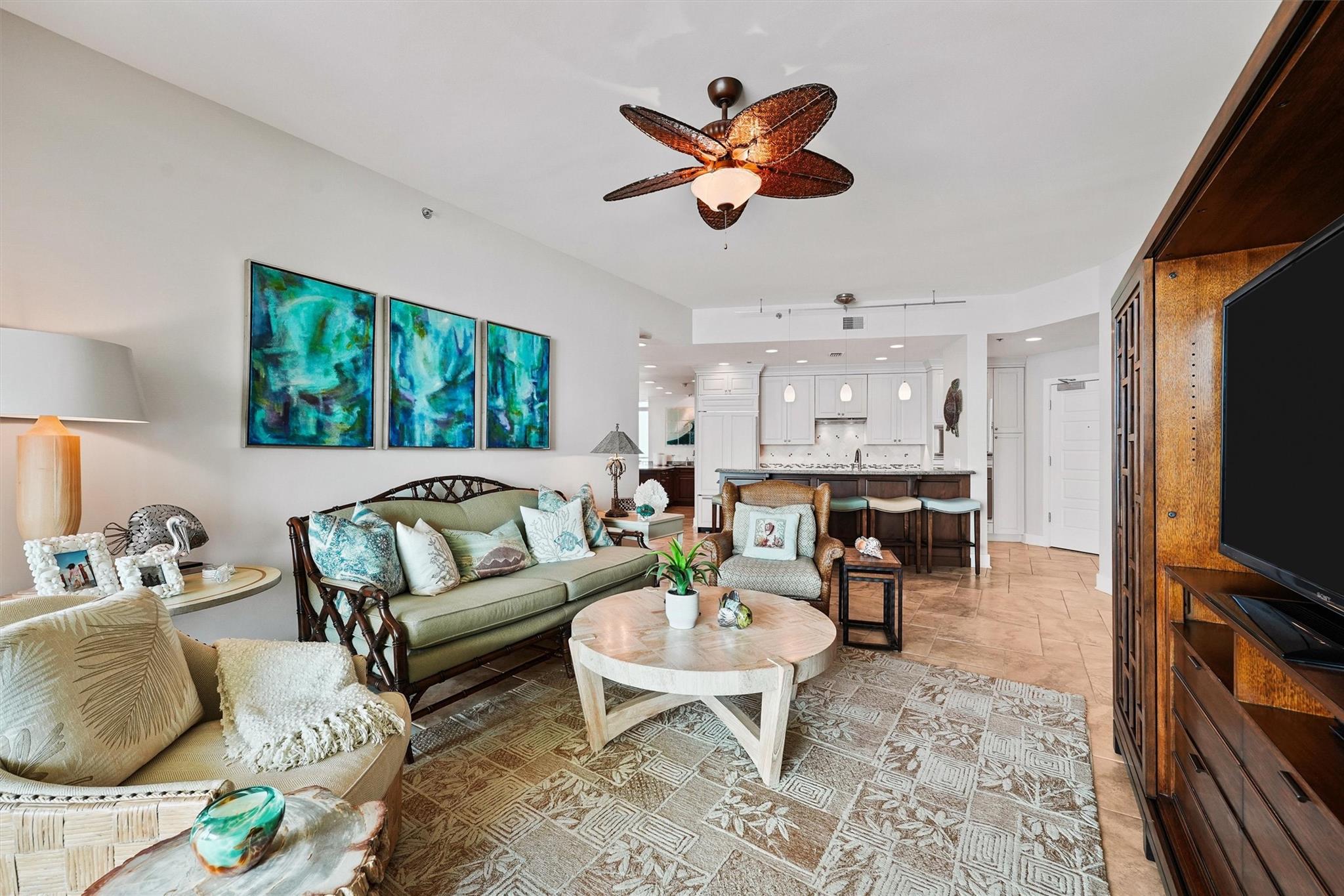 801 E Beach Drive Unit: TW2008