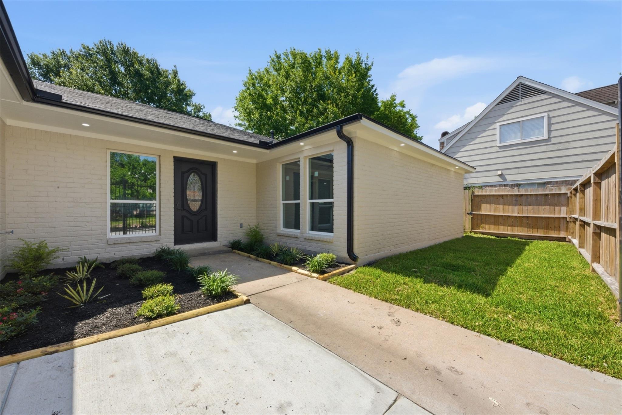 2207 Crystal Hills Drive