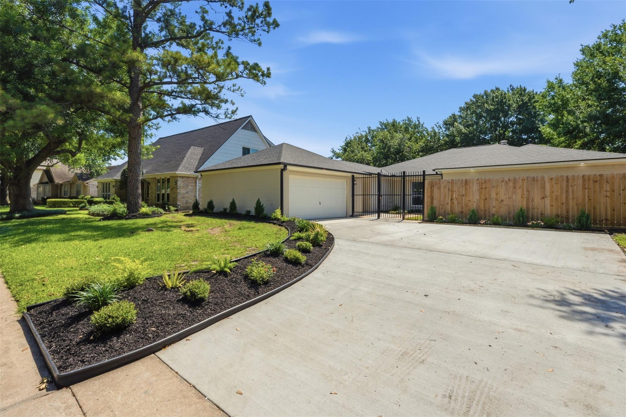 2207 Crystal Hills Drive