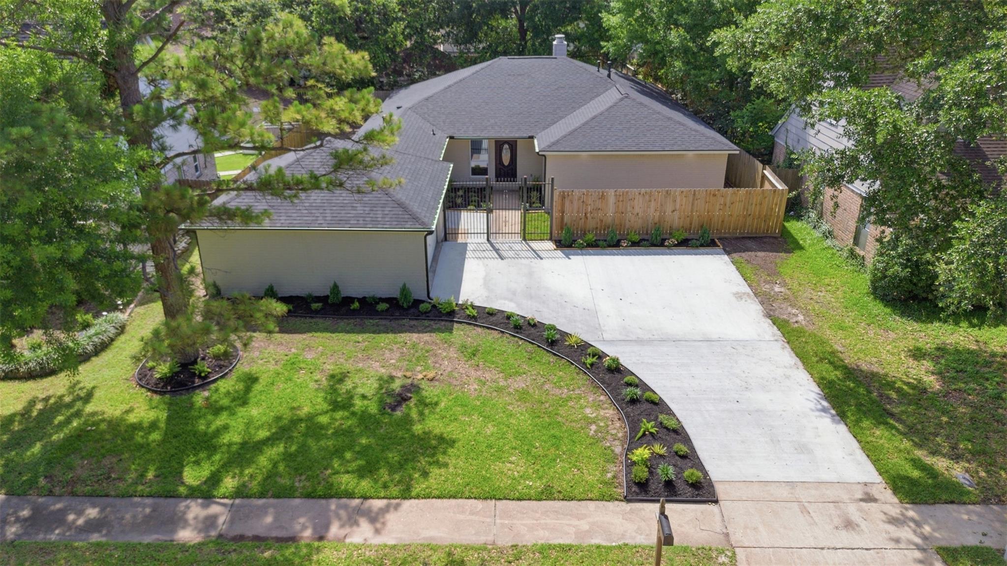 2207 Crystal Hills Drive