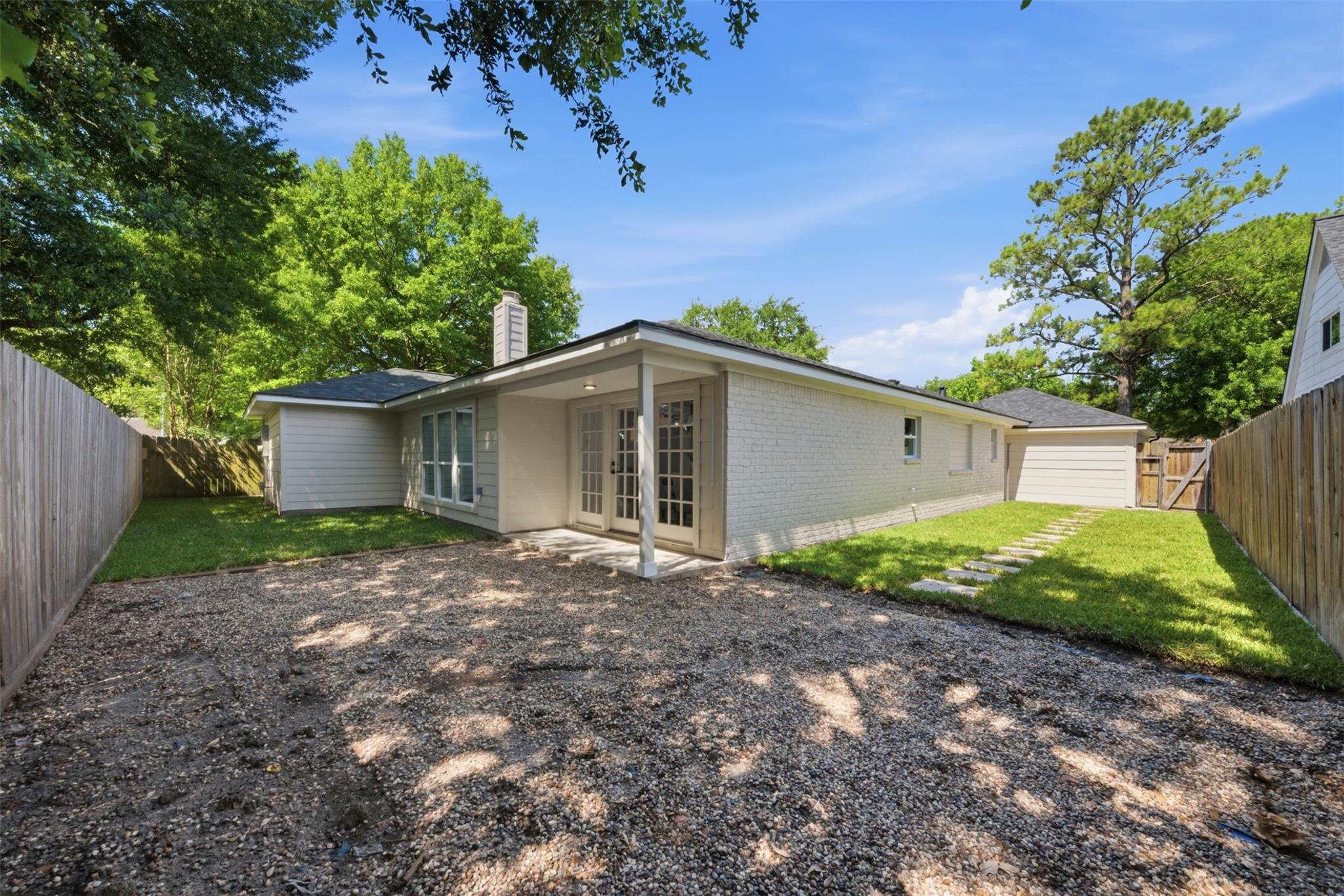2207 Crystal Hills Drive