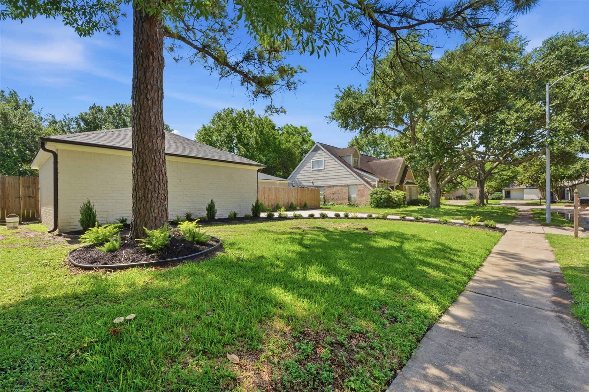 2207 Crystal Hills Drive