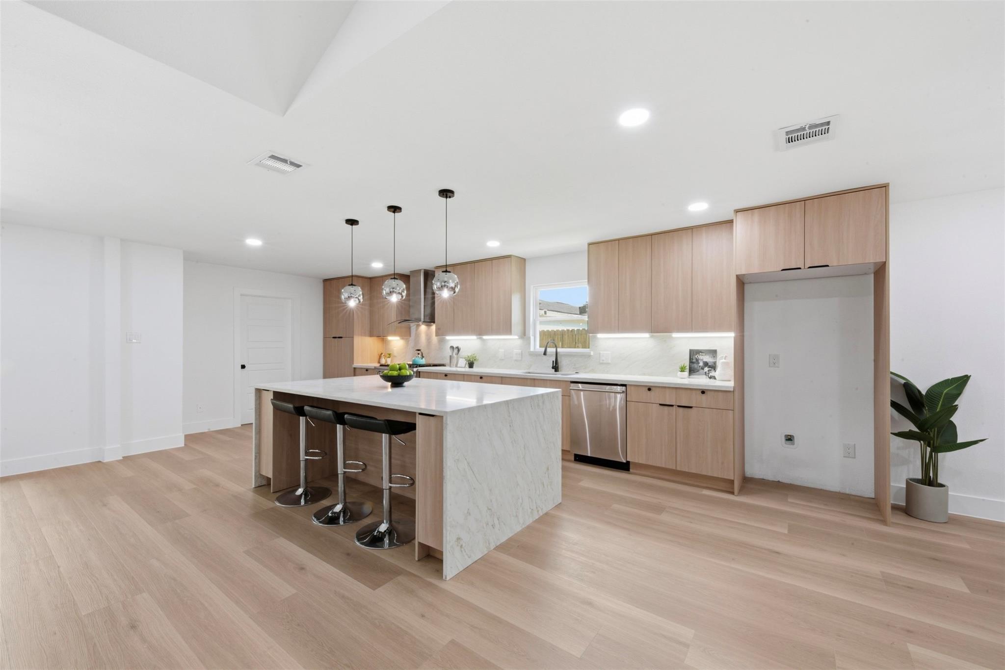 2207 Crystal Hills Drive