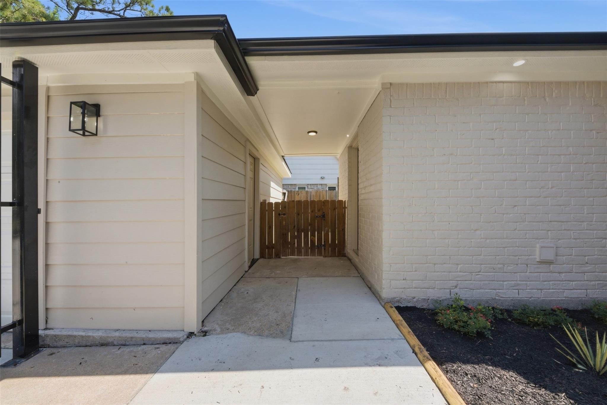 2207 Crystal Hills Drive