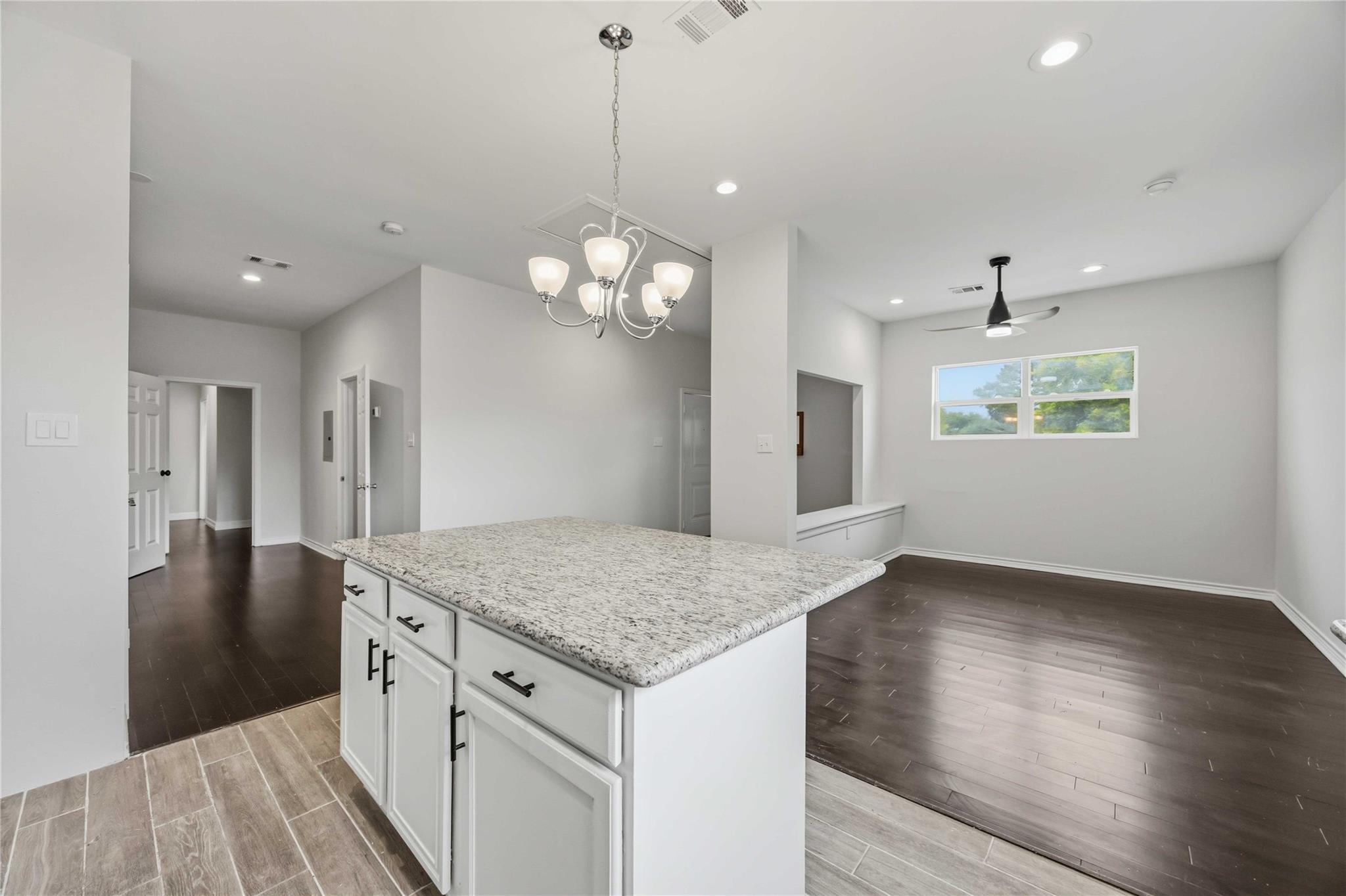 5302 Saxon Drive Unit: 1/2