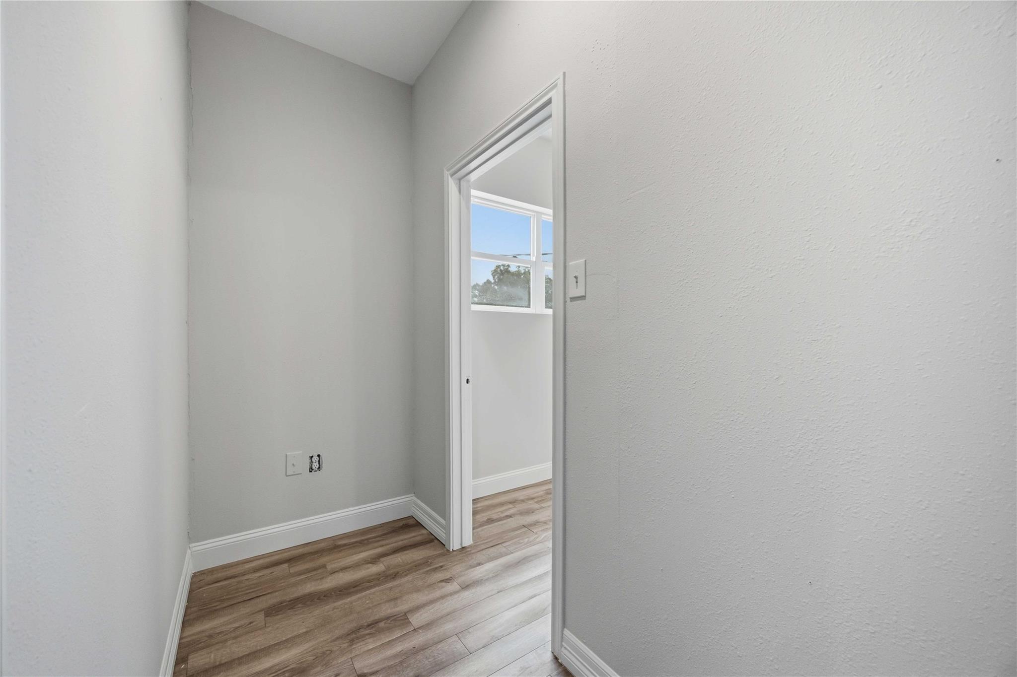 5302 Saxon Drive Unit: 1/2