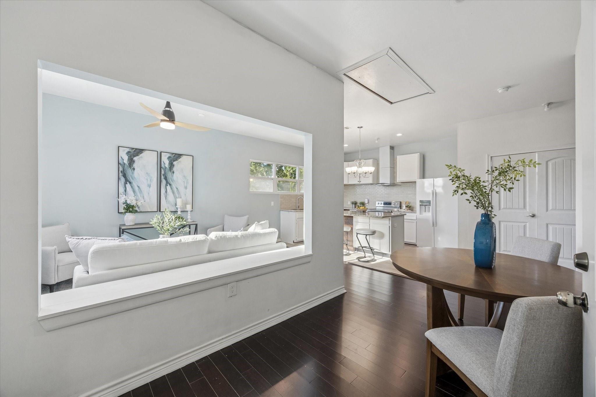 5302 Saxon Drive Unit: 1/2