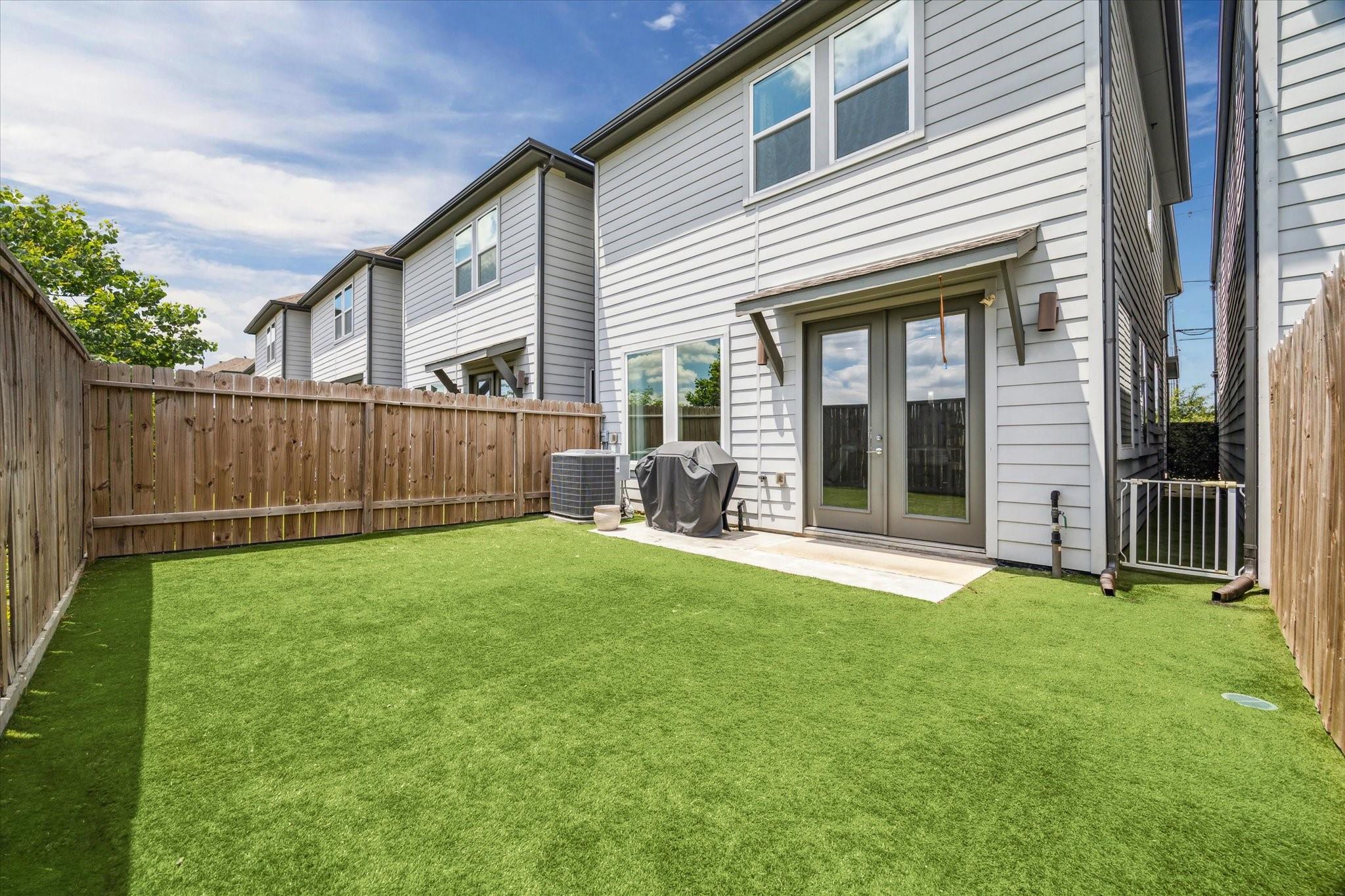 5520 Rosslyn Road