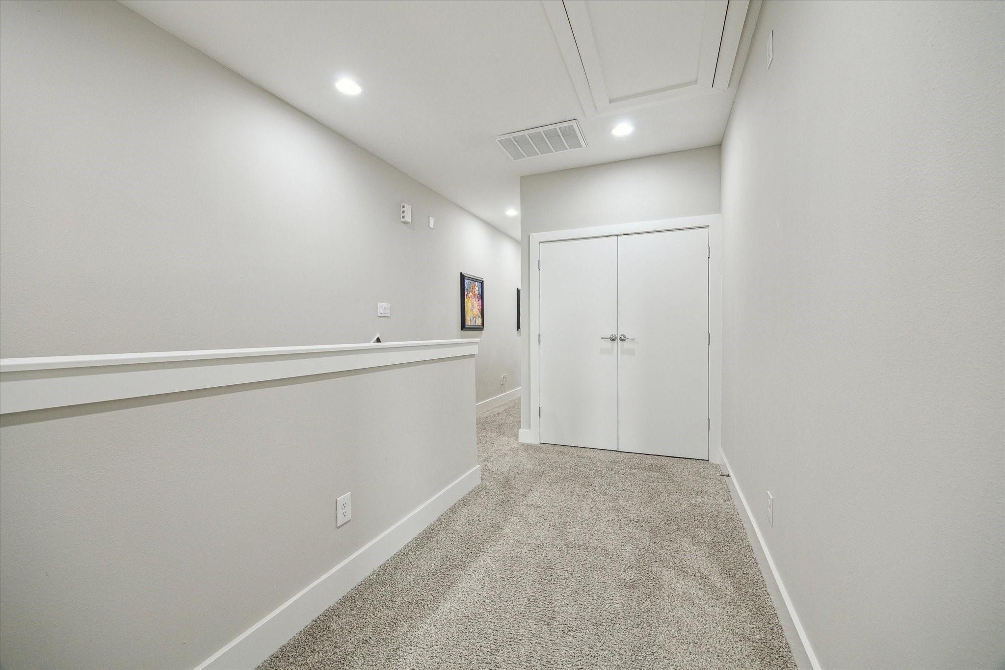 5520 Rosslyn Road