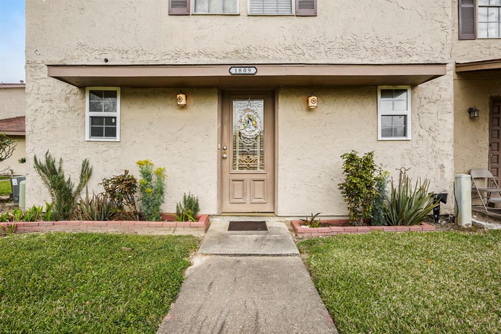 1809 Country Village Boulevard
